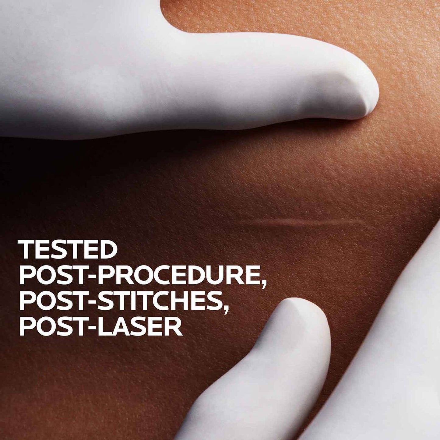 cicaplast-gel-b5-skin-protectant-p3 06-cicaplast-gel-model-1500x1500.jpg