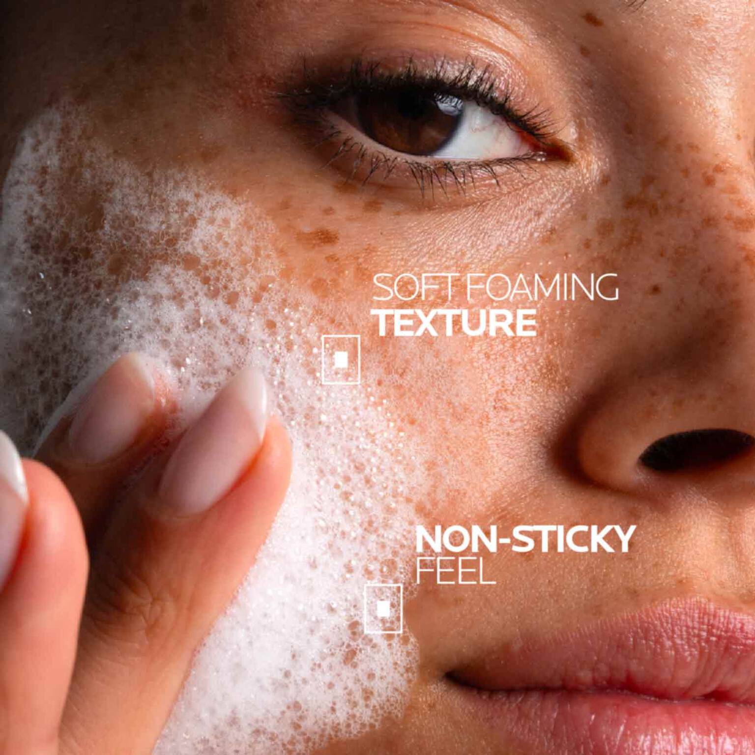 effaclar-supramolecular-oil-and-pores-jelly-cleanser-q4 Supramolecular-Cleanser_D2C-ATF-Texture_1500x1500.jpg